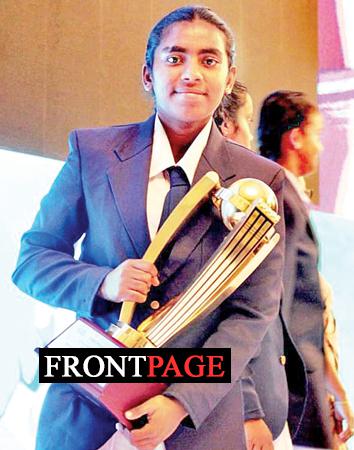 Shavindhi Cooray fine athlete and cricketer from Wadduwa