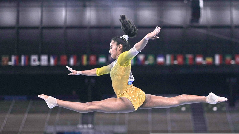Yupun Abeykoon Sri Lanka’s flag-bearer at Olympics closing ceremony