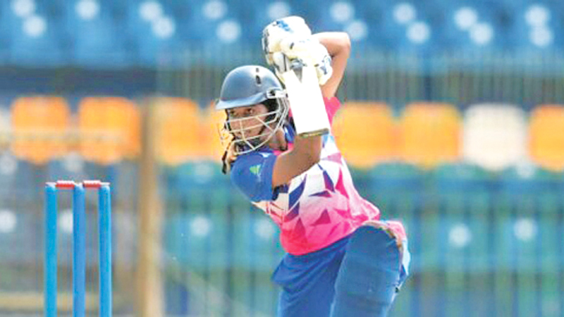 Vishmi Gunarathne the promising women's cricketer back to the team.