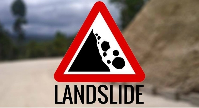 Landslide warnings for 04 districts
