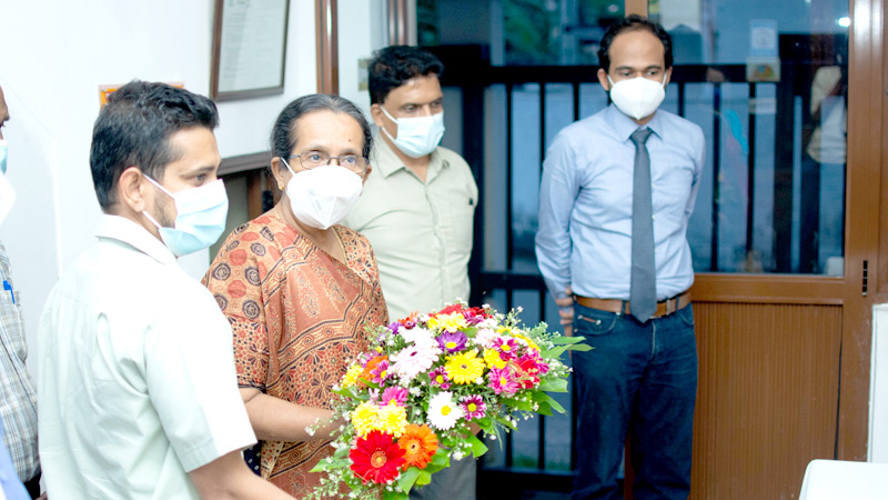 Garlanding the statue of late Prof. J.N.O Fernando