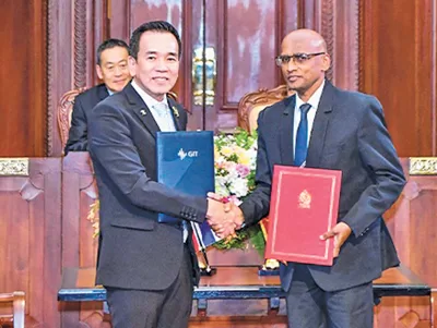 Gem and Jewellery Research and Training Institute (GJRTI) of Sri Lanka and the Gem and Jewellery Institute of Thailand (GIT) signed a MoU. Gem and Jewellery Research and Training Institute (GJRTI) Director General (Actg) B.G.R.W. Gamlath and representing Thailand, Gem and Jewellery Institute Director Sumed Prasongpongchai signed the agreement.  