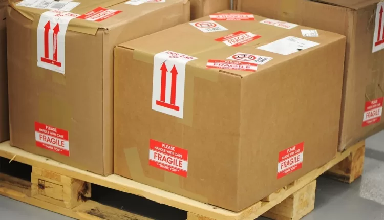 62593f89283c1e37d16bbdb4 fragile box