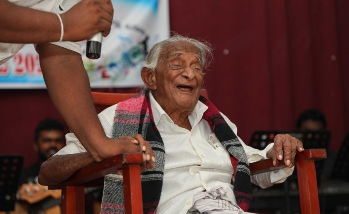 Bolland Hakuru Meniyel Oldest man SL