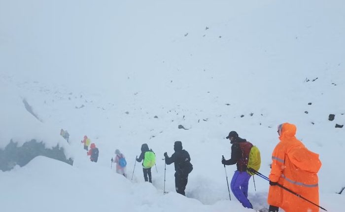 Everest snowstorm
