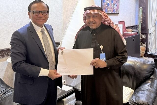 6ca2d4d4 18fb 49ce b8ba 61f29e7eaeef