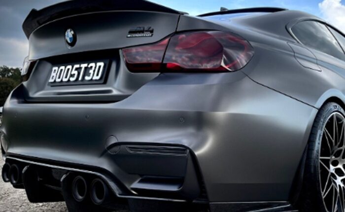 Vehicle personalized number plate