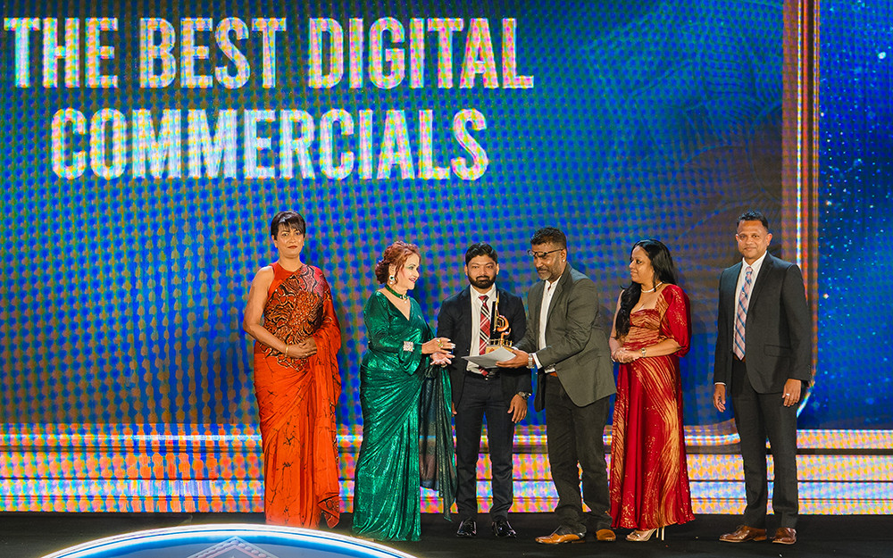 From Left: Anjali Goonetilake, Chief Manager – Marketing, Sampath Bank PLC; Manel Wanaguru,Veteran Actress of Sri Lankan Cinema; Dulantha Sumathipala,Director, NAPCO (Pvt) Ltd.; Hiroshan Waduge, Director, MUSE; Sudari Gunasekara, Managing Director, MUSE; Darshin Pathinayake, Chief Business Intelligence Officer; Sampath Bank PLC.