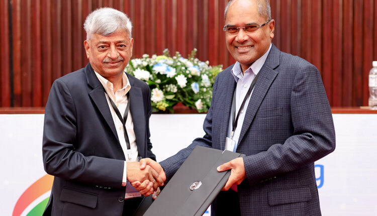 1000 Subrahmanian Seshadri Country Lead Indian Subcontinent Jolly Learning Ltd and Dr. Harsha Alles Chairman Gateway Group exhanging MOU Copy