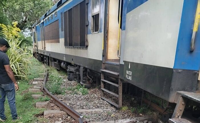 Train derailment Dematagoda