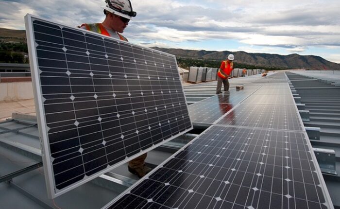 Solar power technicians